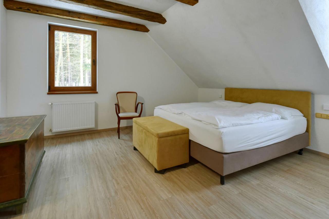 Zamecka Fortovna Obora - Forester House Kaznejov Buitenkant foto