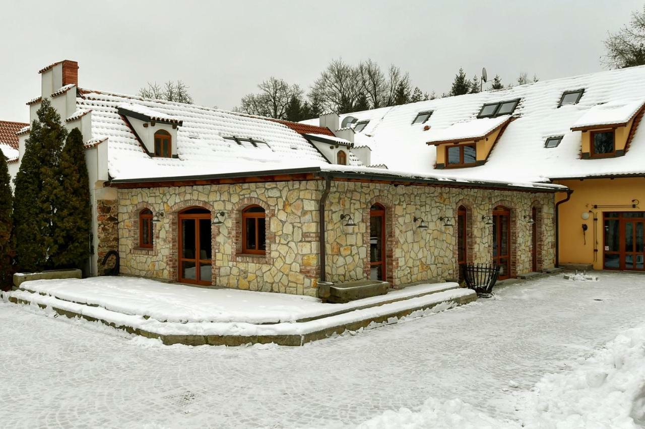 Zamecka Fortovna Obora - Forester House Kaznejov Buitenkant foto