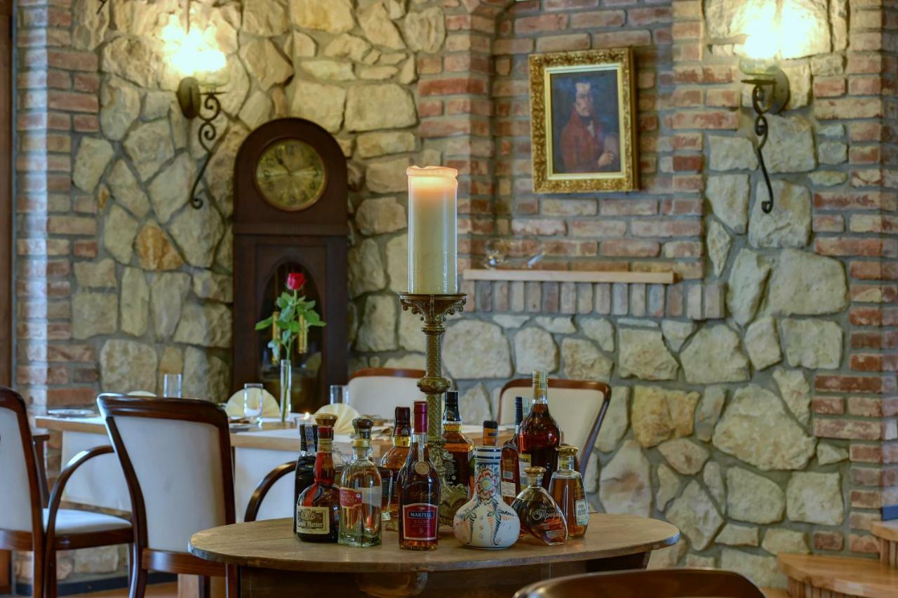 Zamecka Fortovna Obora - Forester House Kaznejov Buitenkant foto