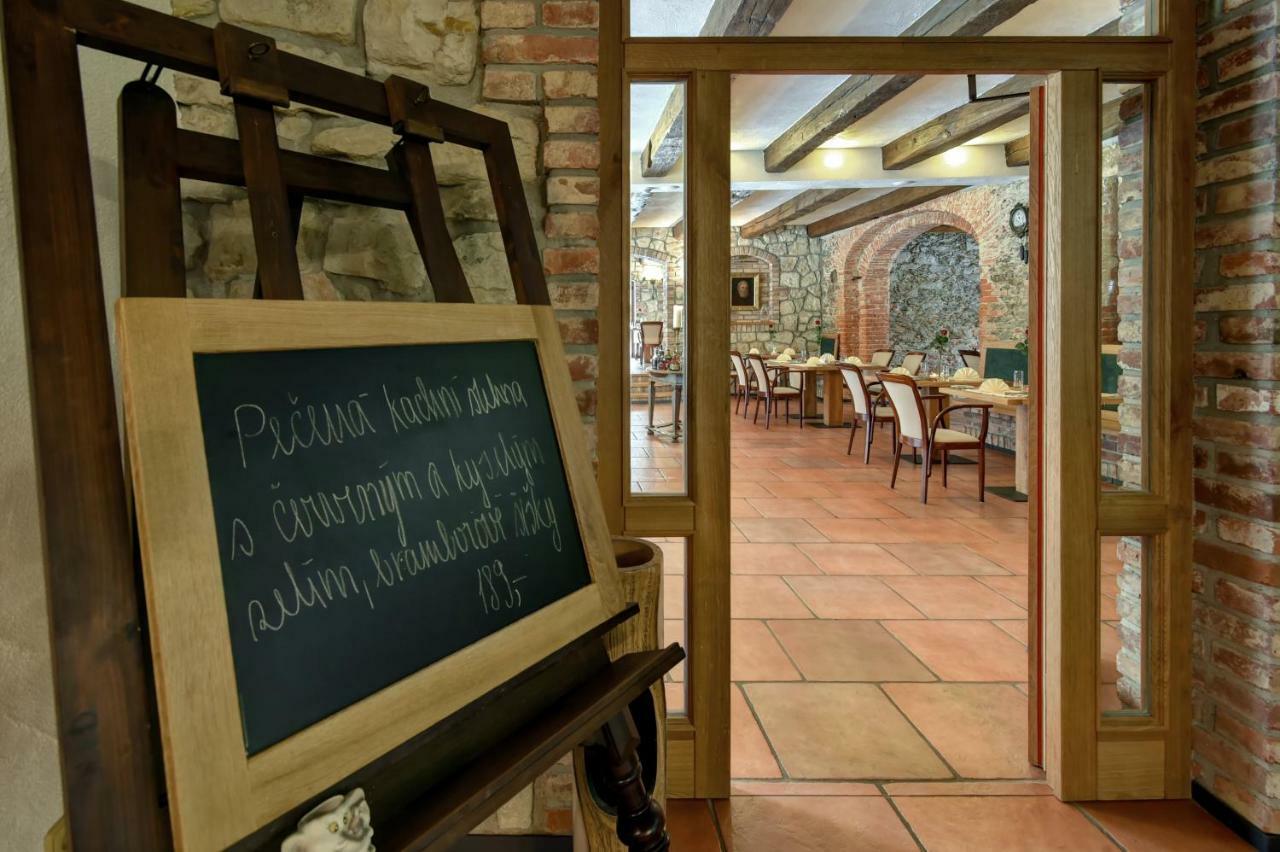 Zamecka Fortovna Obora - Forester House Kaznejov Buitenkant foto