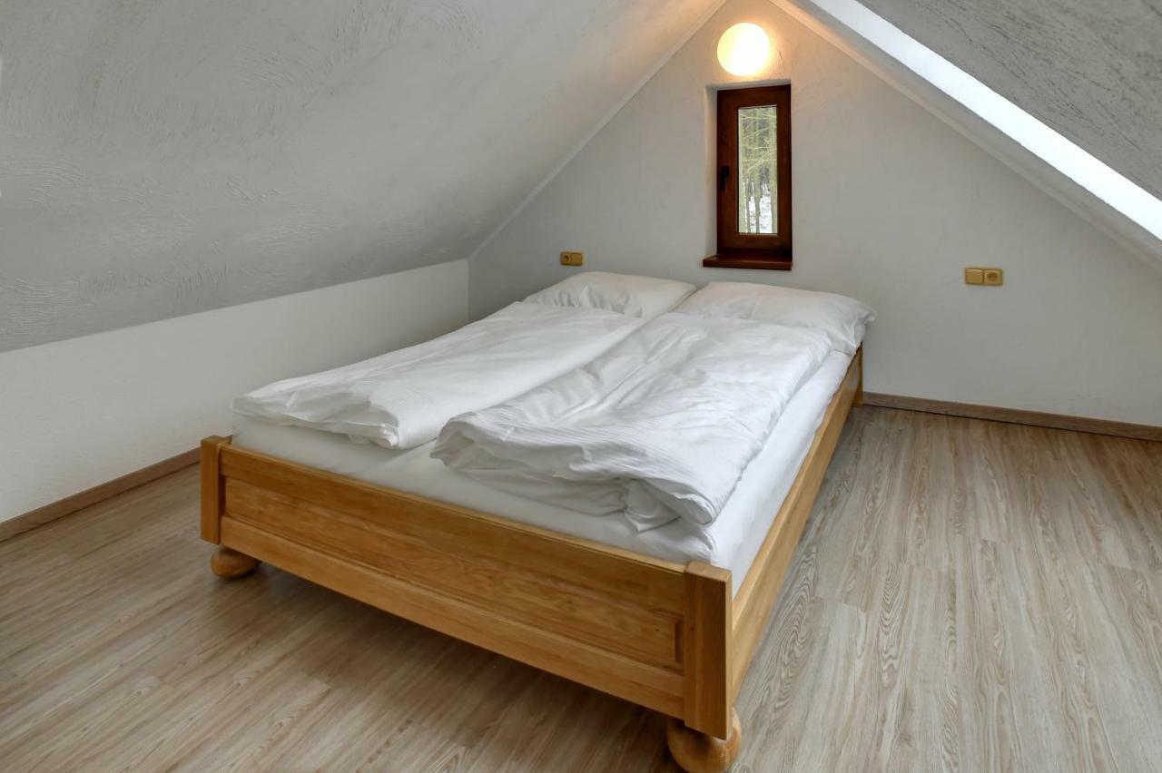 Zamecka Fortovna Obora - Forester House Kaznejov Buitenkant foto