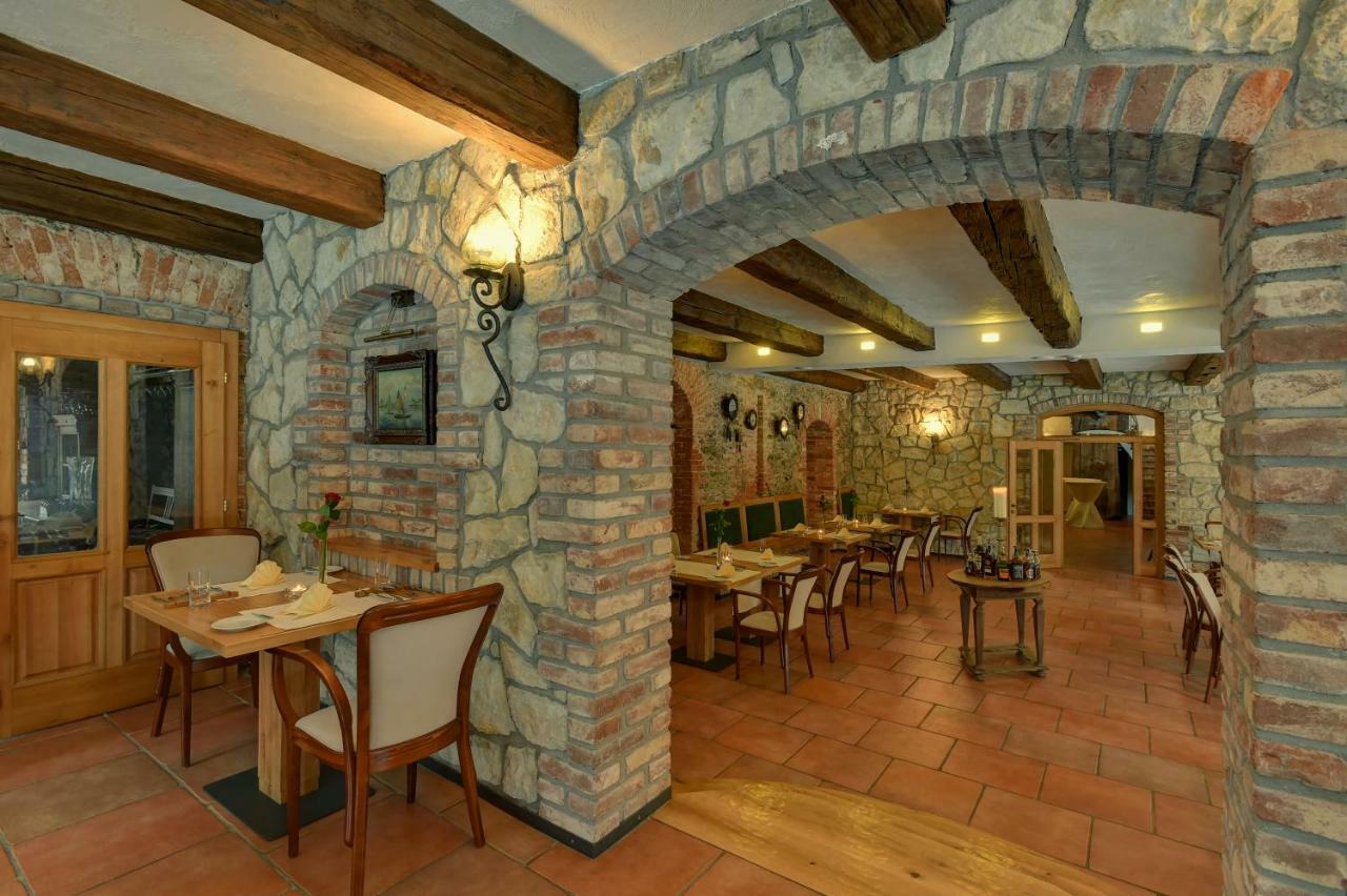 Zamecka Fortovna Obora - Forester House Kaznejov Buitenkant foto